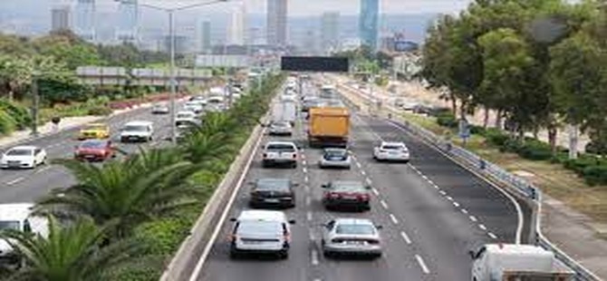 İzmir'de trafiğe kayıtlı araç sayısı 1 milyon 634 bin 158 oldu