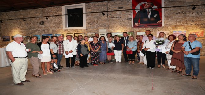 Urla’da Yaşayan Ressamlar Resimlerini Sergiledi