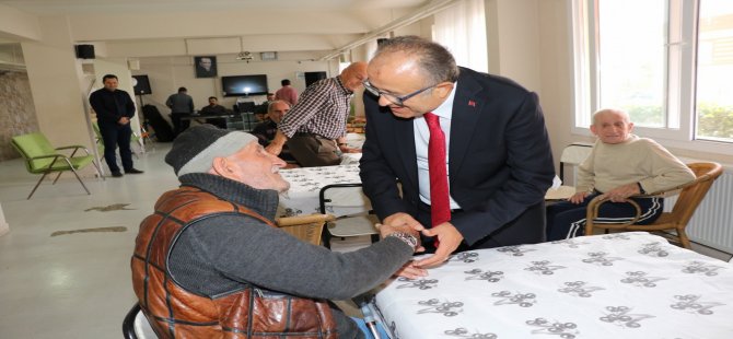 Yaşanmışlıkların İzi Yüzlerinde, Bugün Onların Günü