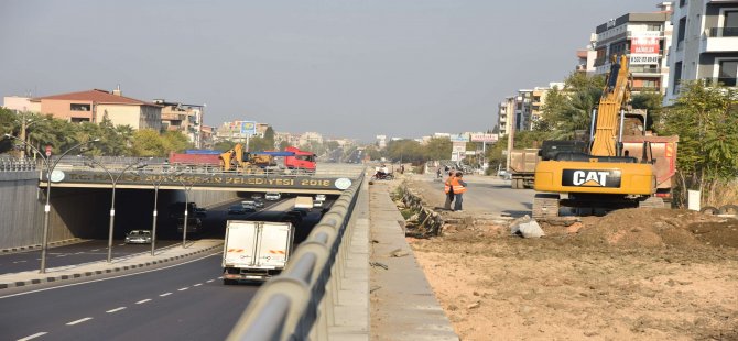 Turgutlu Köprülü Kavşağının Yan Yol Çalışmaları Başladı