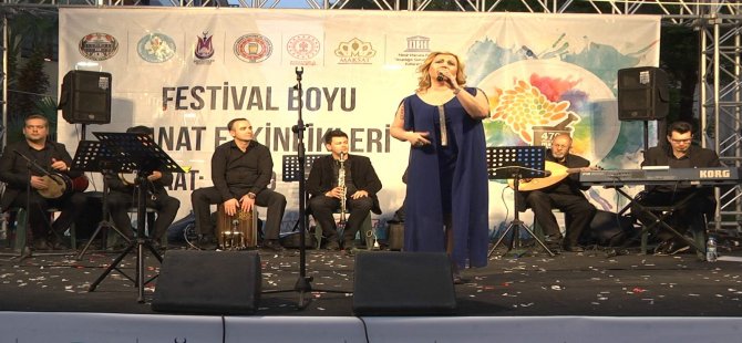 Festival Sokak Gösterileriyle Renkleniyor