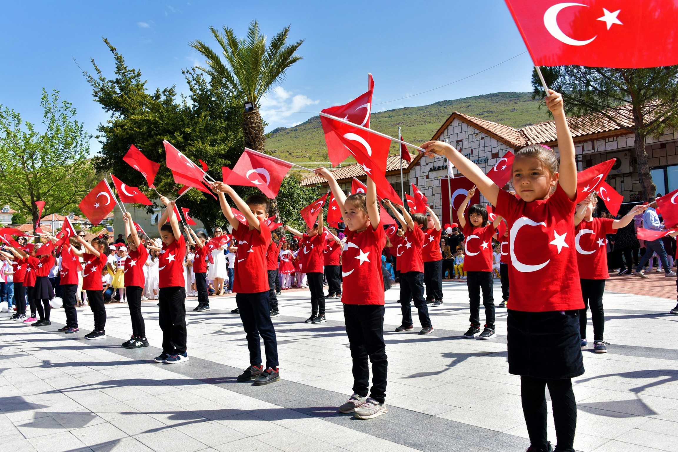 Aliağa’da 23 Nisan Coşkusu