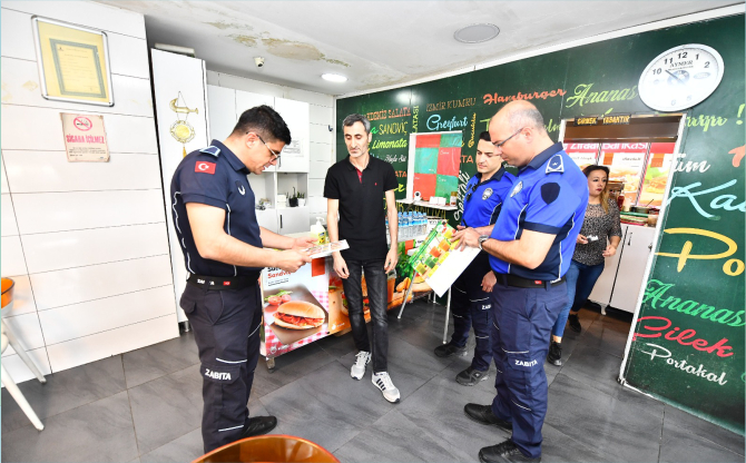 İzmir Büyükşehir Belediyesi zabıta ekipleri bayram öncesi sıkı denetimde