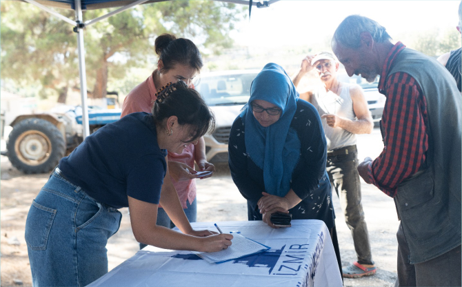 Büyükşehir’den yanan köylere 40 tonluk yem desteği