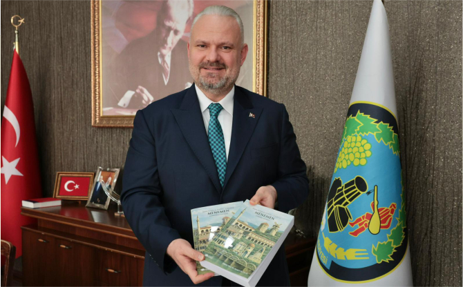 Menemen tarihi 2 cilt kitap oldu