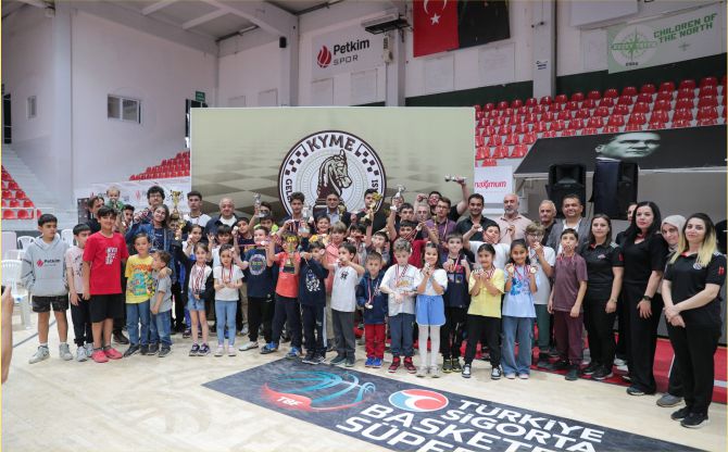 Satranç Tutkunları Aliağa’da Buluştu