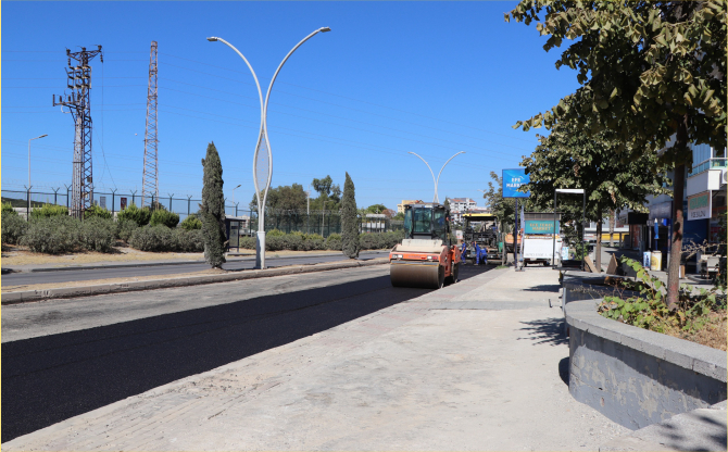 Aliağa ve Seferihisar’da yollar yenileniyor