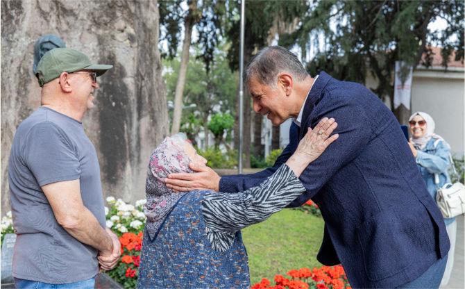 İzmir’de emeklilere 89,9 milyon TL destek sağlandı