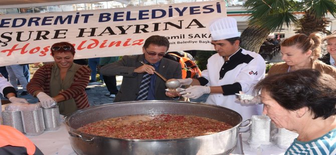 Edremit Belediyesi’nden Aşure Hayrı