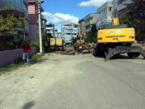 Yollar Yenileniyor, Akçay Güzelleşiyor