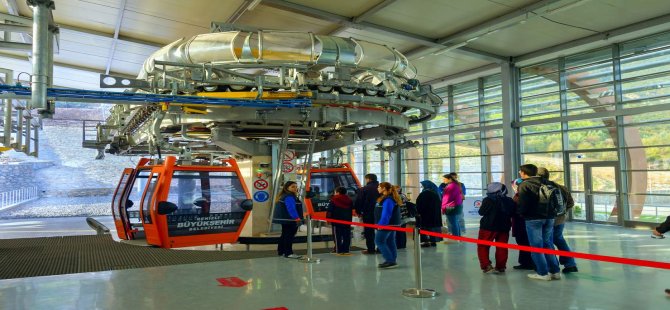 Büyükşehir’den Öğretmenlere Teleferik Sürprizi