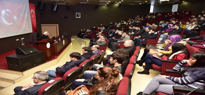 MCBÜ’de ‘Yeni Bir Türkiye Kuruluyor’ Konferansı