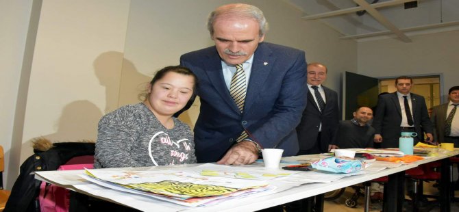 Başkan Altepe Resim Kursuna Katılan Engellileri Ziyaret Etti