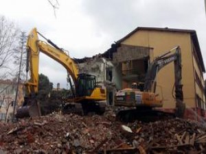 Gemport Gemlik Anadolu Lisesi'ne Gemlik Belediyesi Desteği