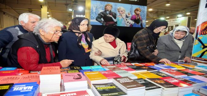 Huzurevi Sakinleri Kitap Fuarında