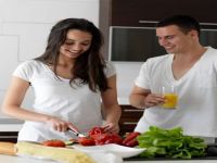Anne-Baba Olmak İsteyen Ton Balığı Ve Yumurta Sarısı Yesin
