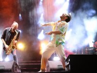 İzmir’De Kenan Doğulu’Ya Yoğun İlgi